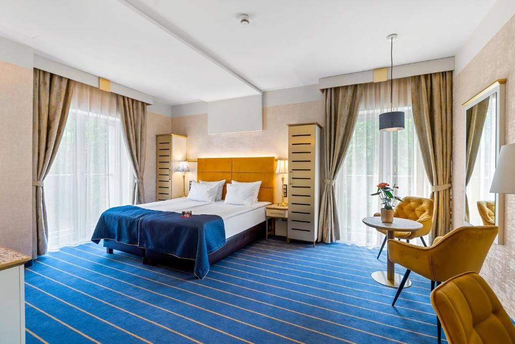 Park Hotel Diament Zabrze - Tap to explore photos