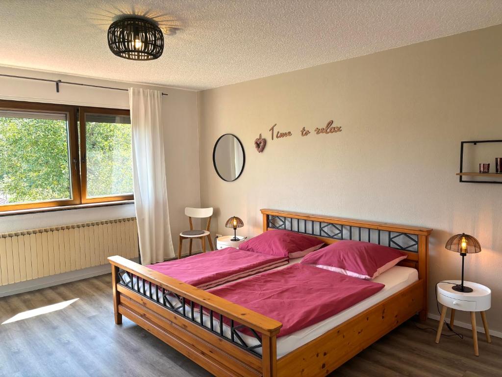 Ferienwohnung Bliestalglück mit Balkon & Terrasse - Tap to explore photos