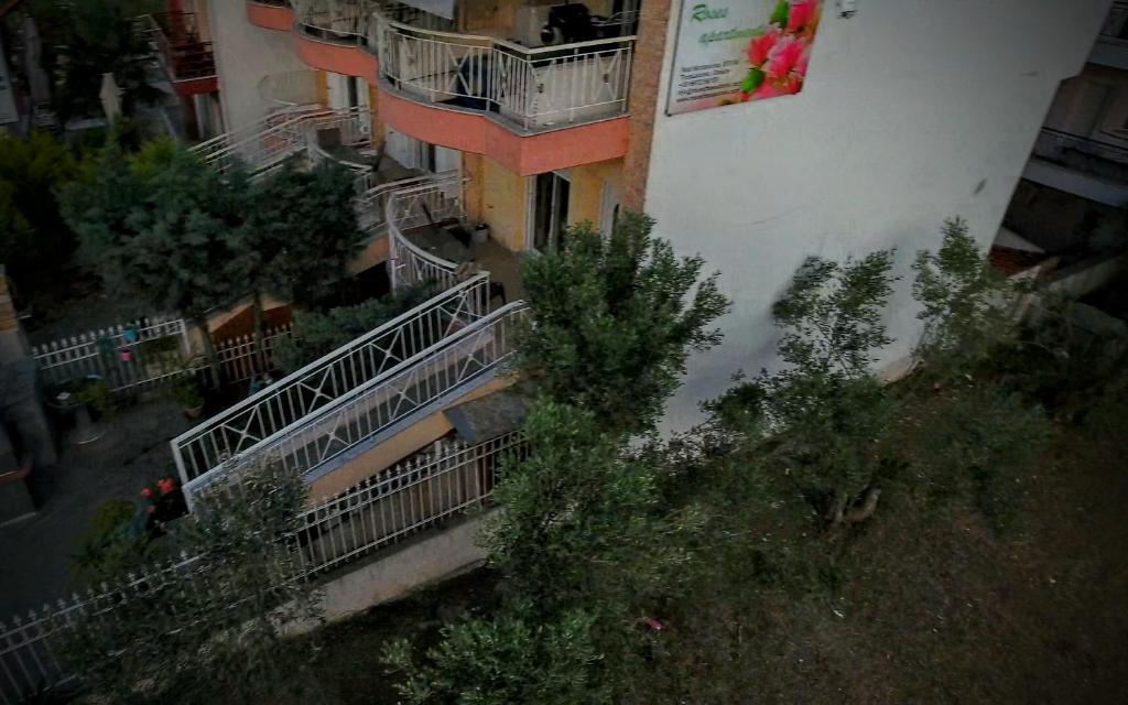 Roses Apartments