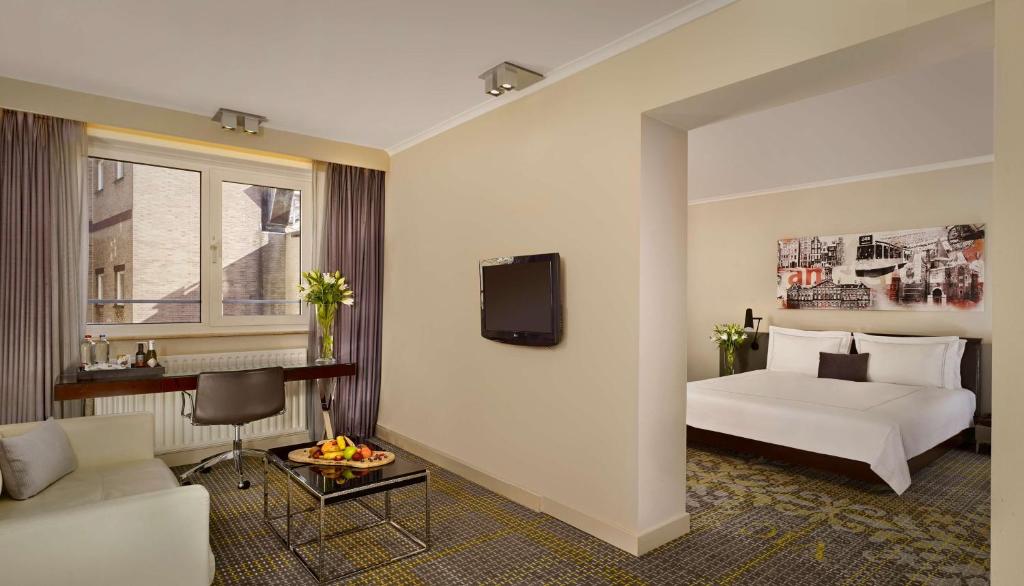 Park Plaza Victoria Amsterdam photo 3