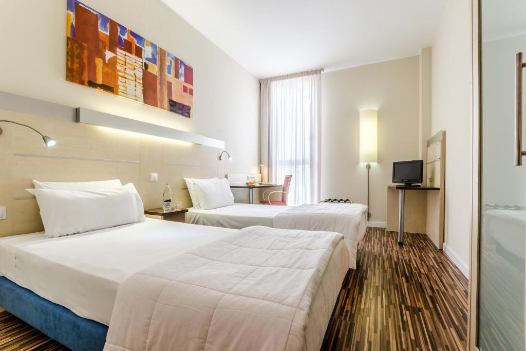 Hotel YIT Ciudad De Zaragoza photo 1