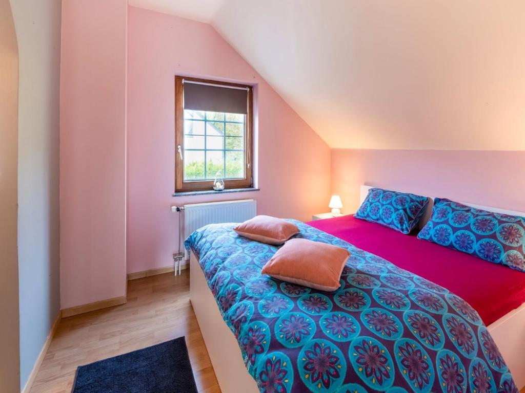 Holiday Home with Garden Terrace and Jacuzzi in season in Vielsalm photo 4