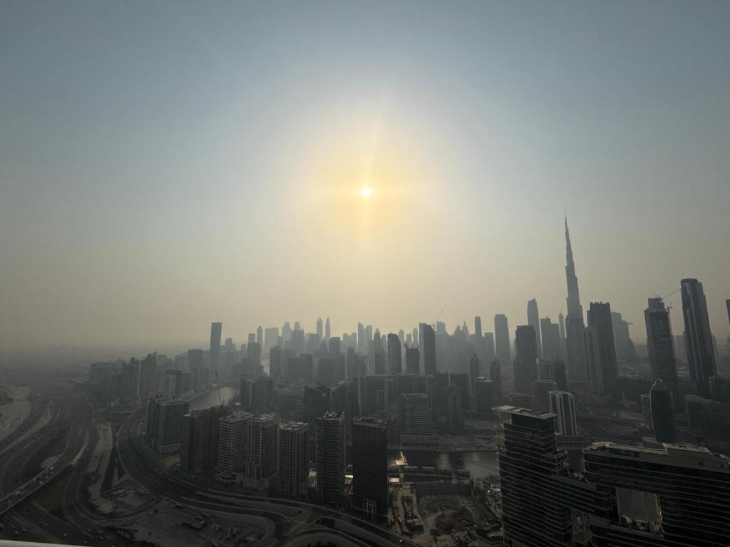 Royal Montania by DAMAC Paramount , Burj Khalifa View Room Type - Two-Bedroom Apartment with Bay View