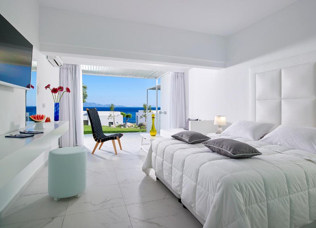 Dimitra Beach Hotel & Suites photo 4
