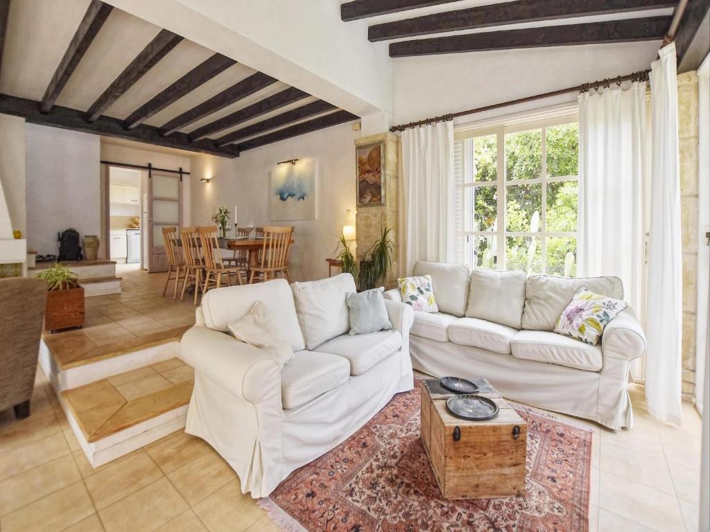 Villa in Cala Ratjada with Sea Views and Pool - Tap to explore photos