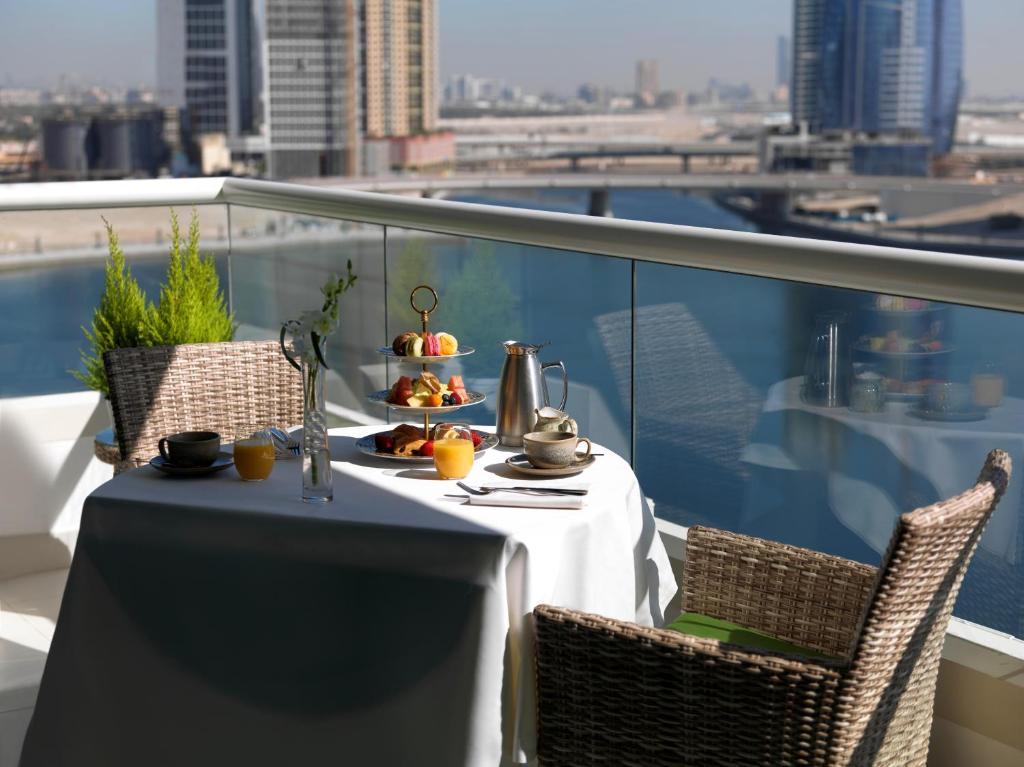 Апартаменты (Люкс с 2 спальнями и видом на канал), Апарт-отель DAMAC Maison Canal Views