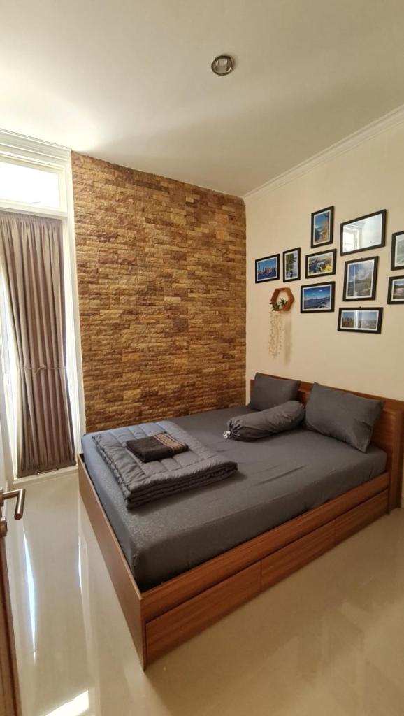 Serene Villa in Batu with 3 Bedrooms and a Rooftop photo 4