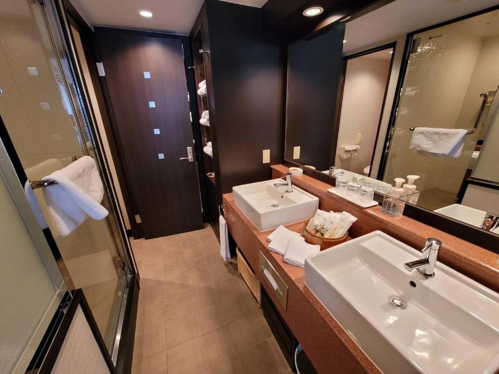 Rose Hotel Yokohama Room Type - Dynasty Suite with Lounge Access