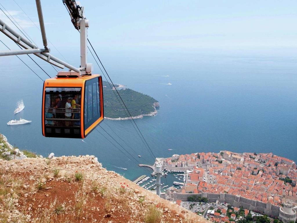 Dubrovnik Coastal Gem - Tap to explore photos