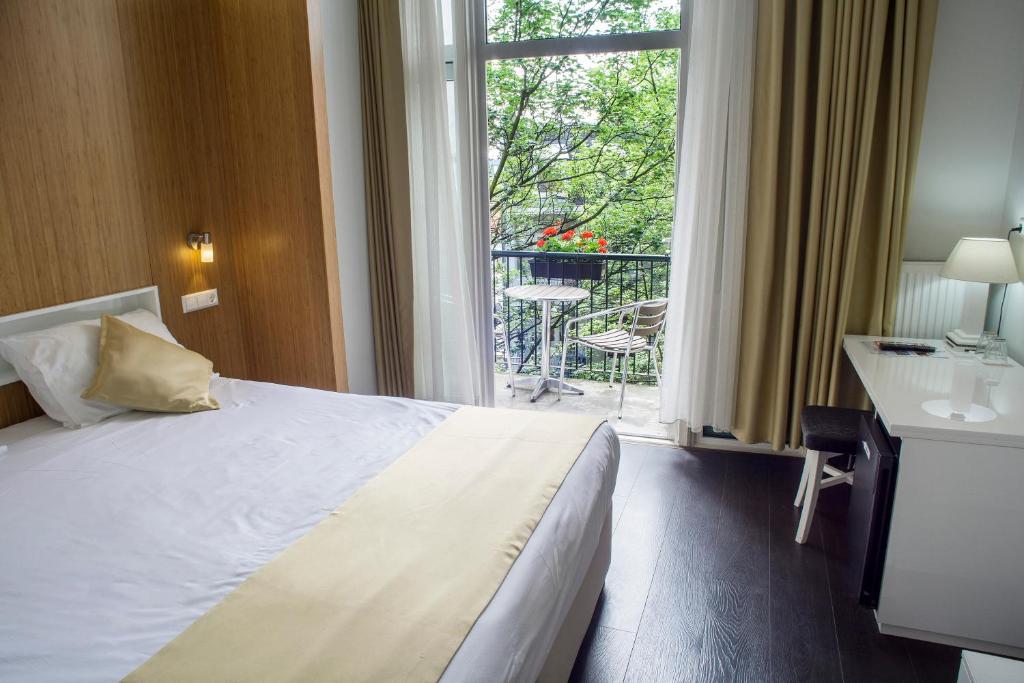 Hotel Larende photo 1