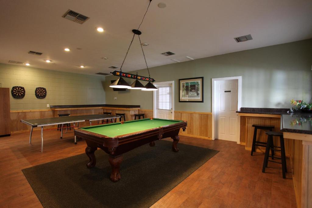 Sherwood Forest Premium Loft Cottage 13 photo 2