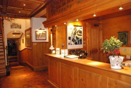 Hotel Saanerhof photo 3