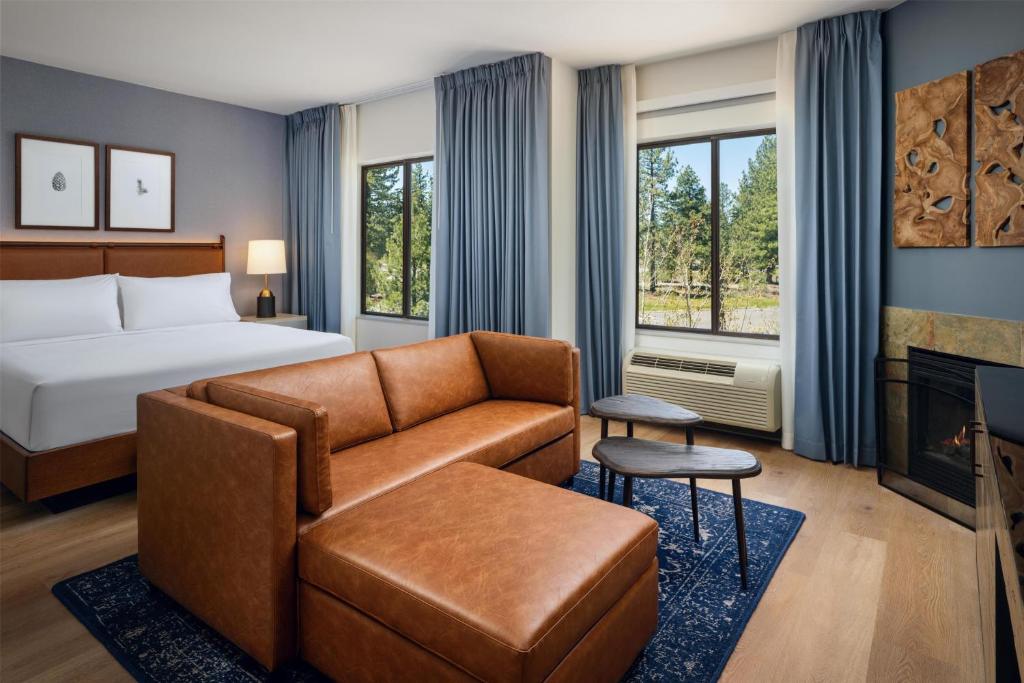 Hampton Inn & Suites by Hilton Tahoe-Truckee Room Type - King Studio Suite with Sofa Bed
