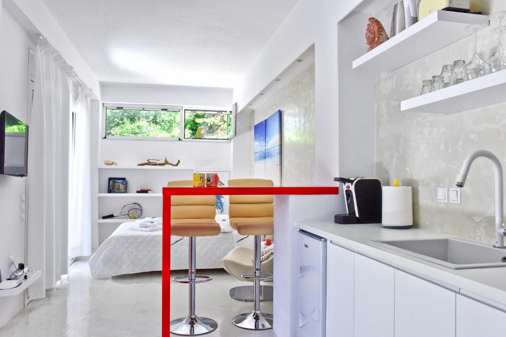 Mavres Luxury Studio photo 1