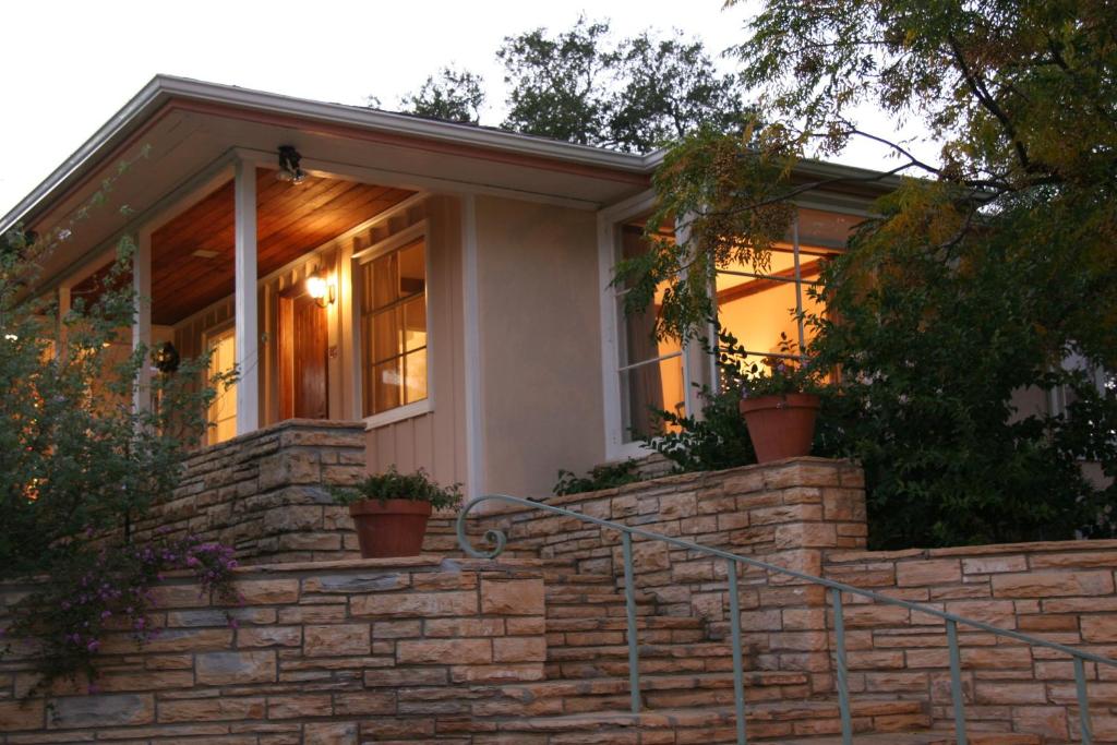 Ojai Retreat & Inn photo 2