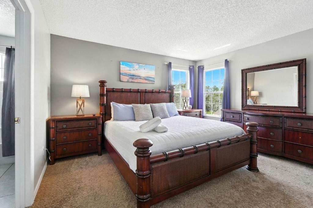 Wonderful Terra Verde Orlando Vacation Home - Tap to explore photos