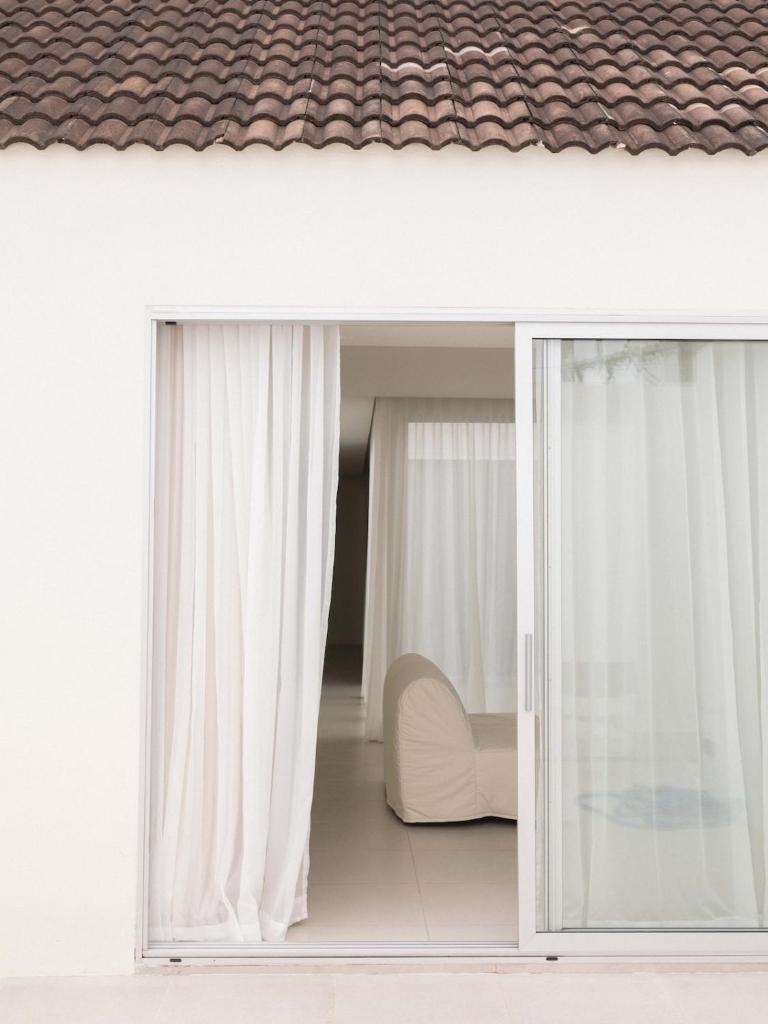 Private Contemporary House near Old Town, Chiang Mai