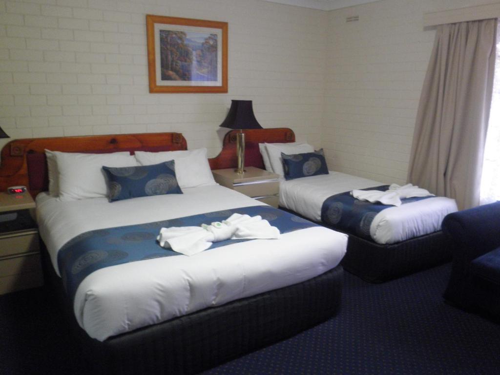 Poet's Recall Motel Room Type - Twin Room - Ground Level