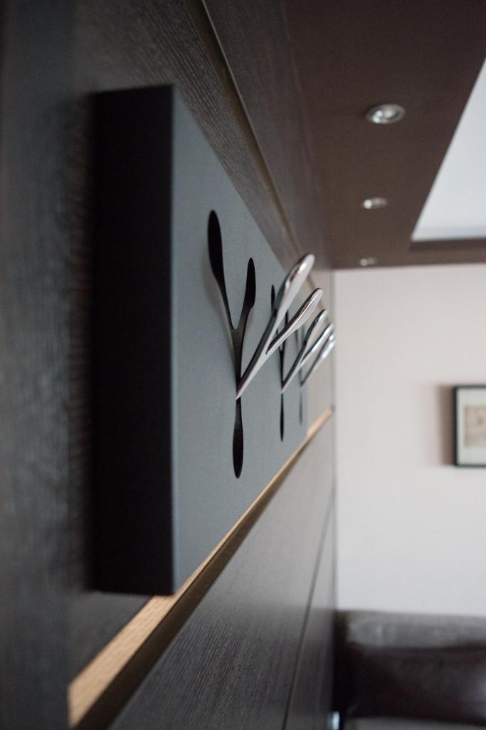 Apartment 306 photo 2