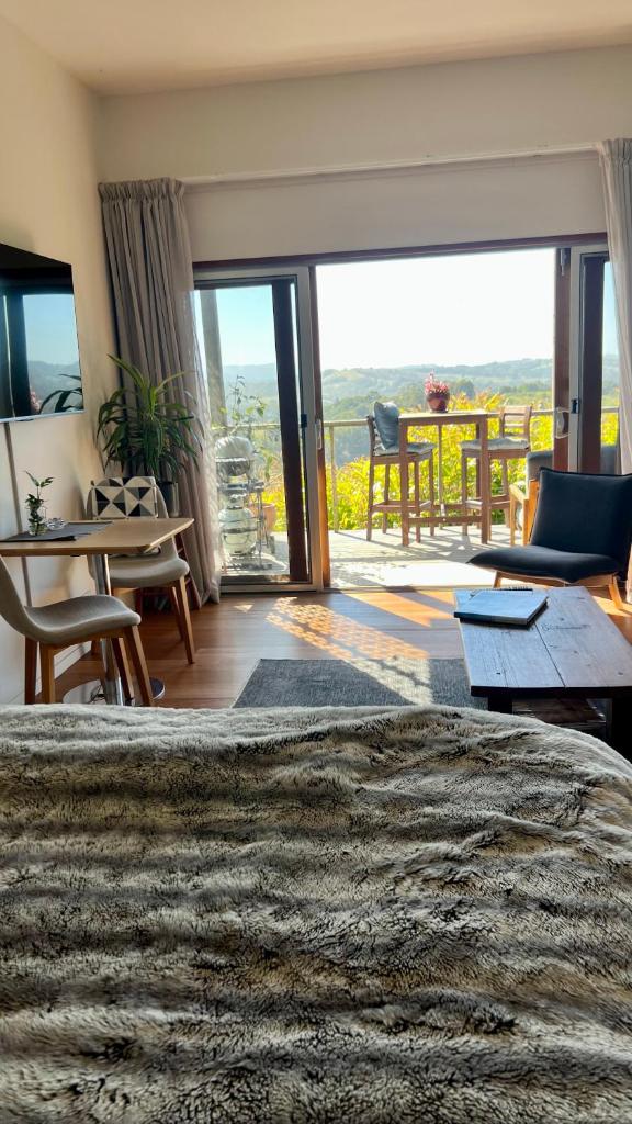 Callemondah Studio with stunning views, in Bangalow and Byron Hinterland photo 1