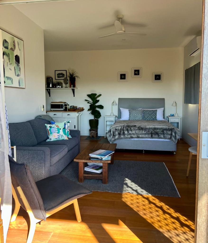 Callemondah Studio with stunning views, in Bangalow and Byron Hinterland photo 4
