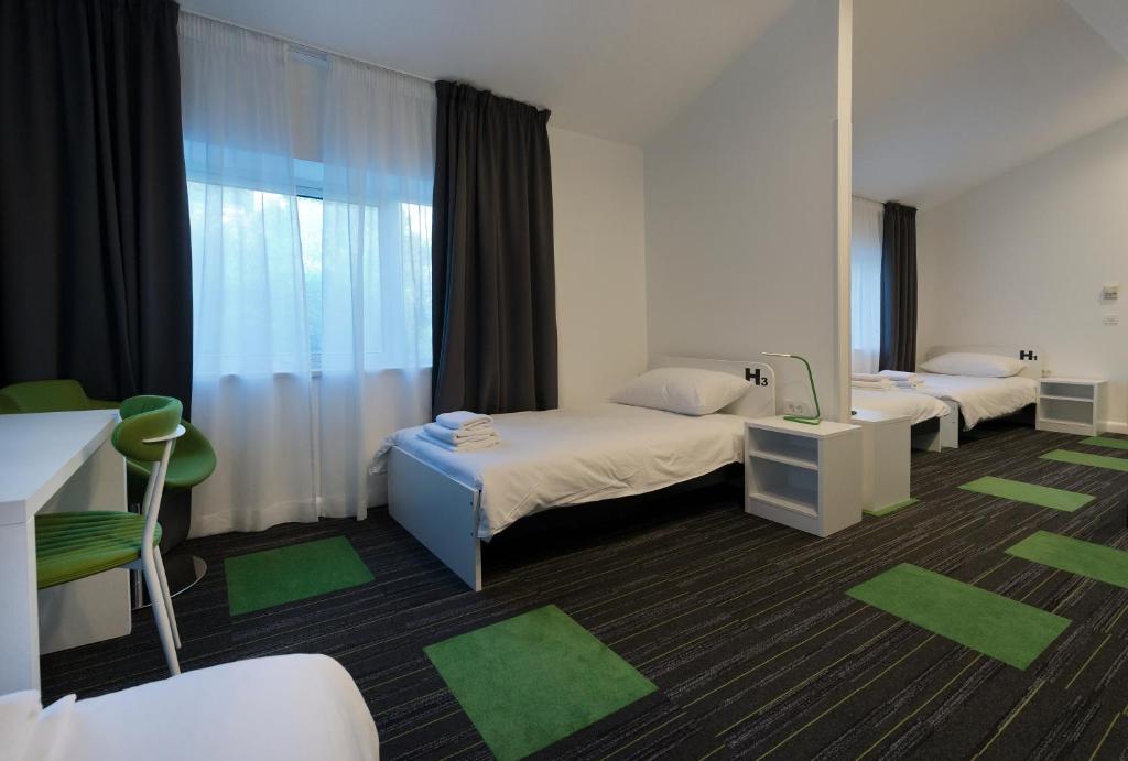 Номер (Кровать в общем 8-местном номере для мужчин и женщин), Hostel 365 For U