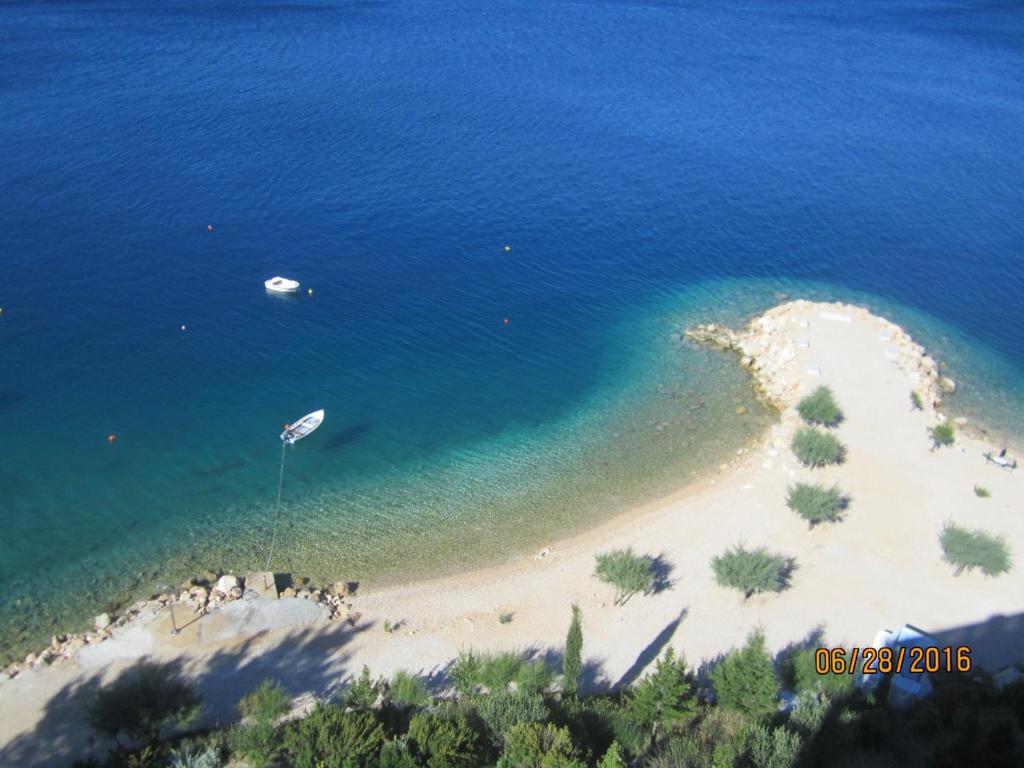 Apartments Lozina on the Beach photo 2