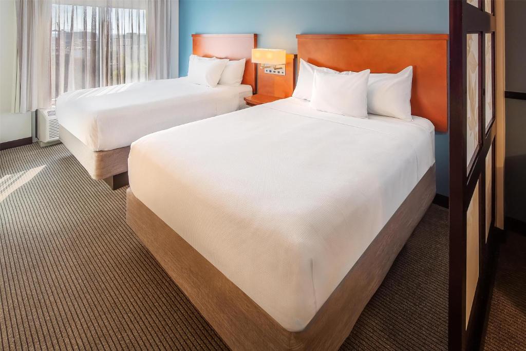 Hyatt Place Madison Downtown - Tap to explore photos