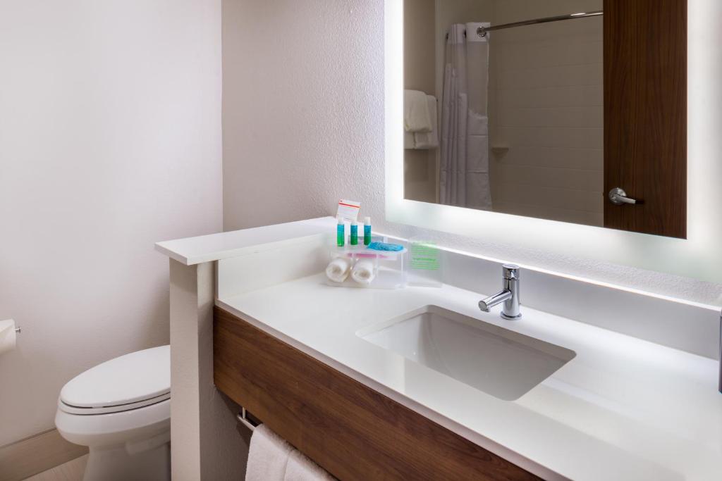 Holiday Inn Express Fort Worth West, an IHG Hotel photo 4