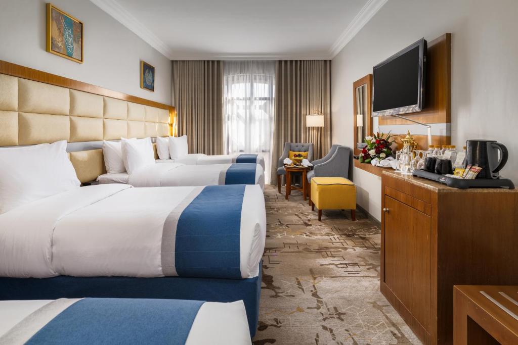 Emaar Elite Al Madina Hotel Room Type - Quadruple Room
