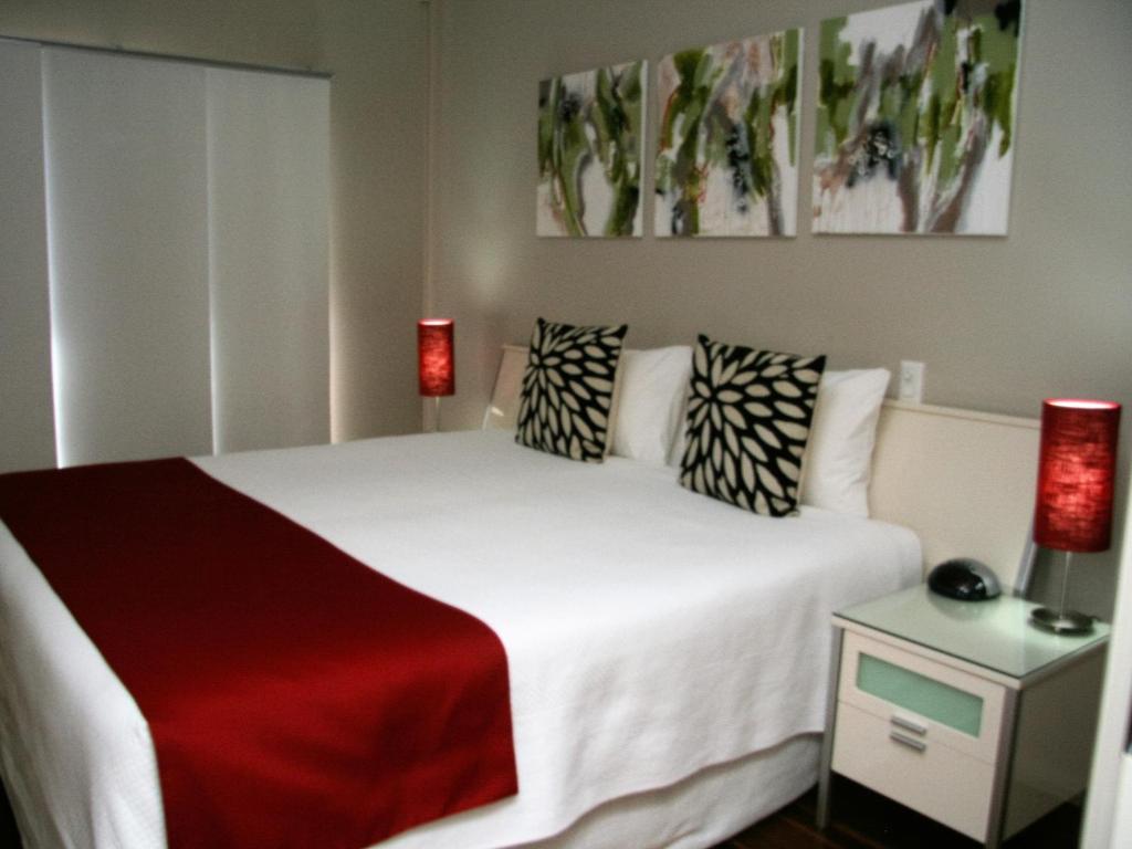 Chaucer Palms Boutique B&B photo 4