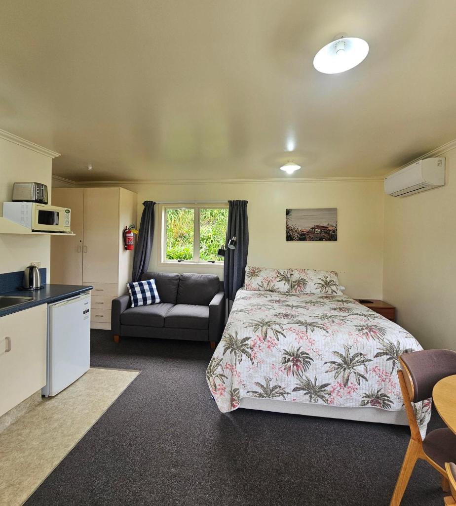Castlepoint Holiday Park & Motels - Tap to explore photos