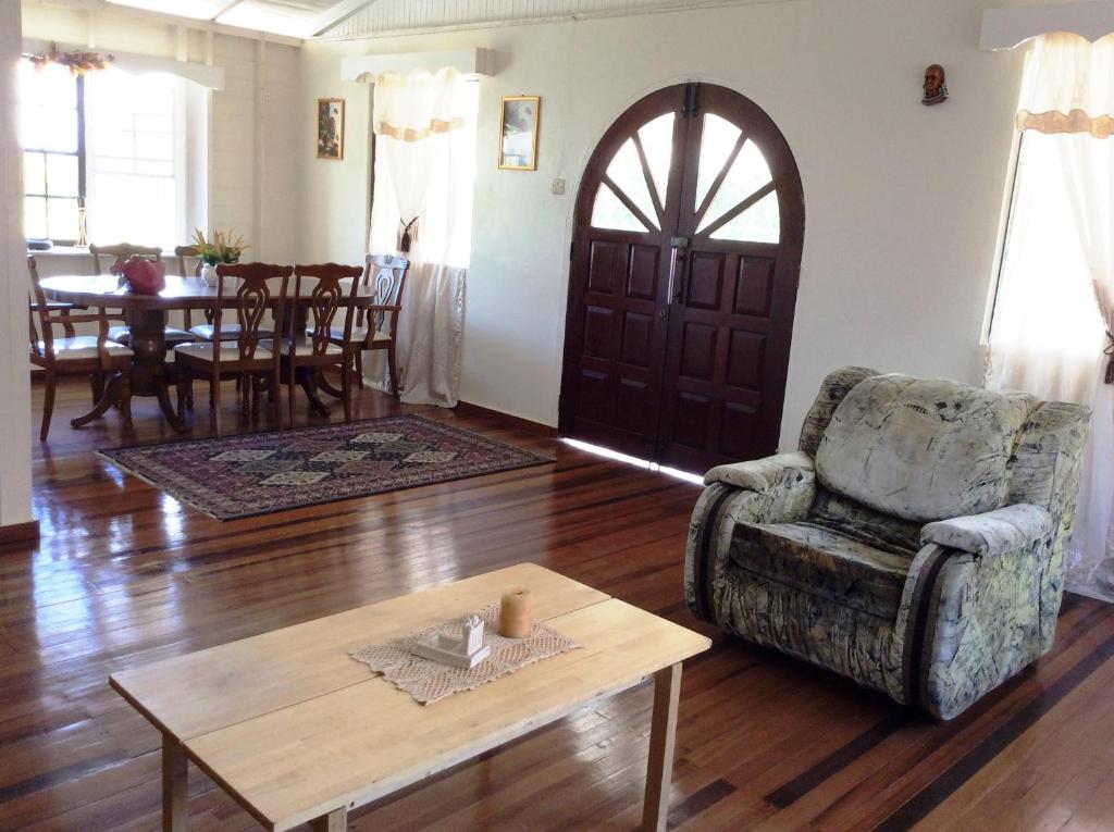 Three Bedroom Holiday Accommodation photo 4