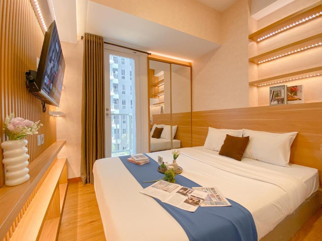 Stylish Designed Studio at Tokyo Riverside PIK 2 Apartment By Travelio