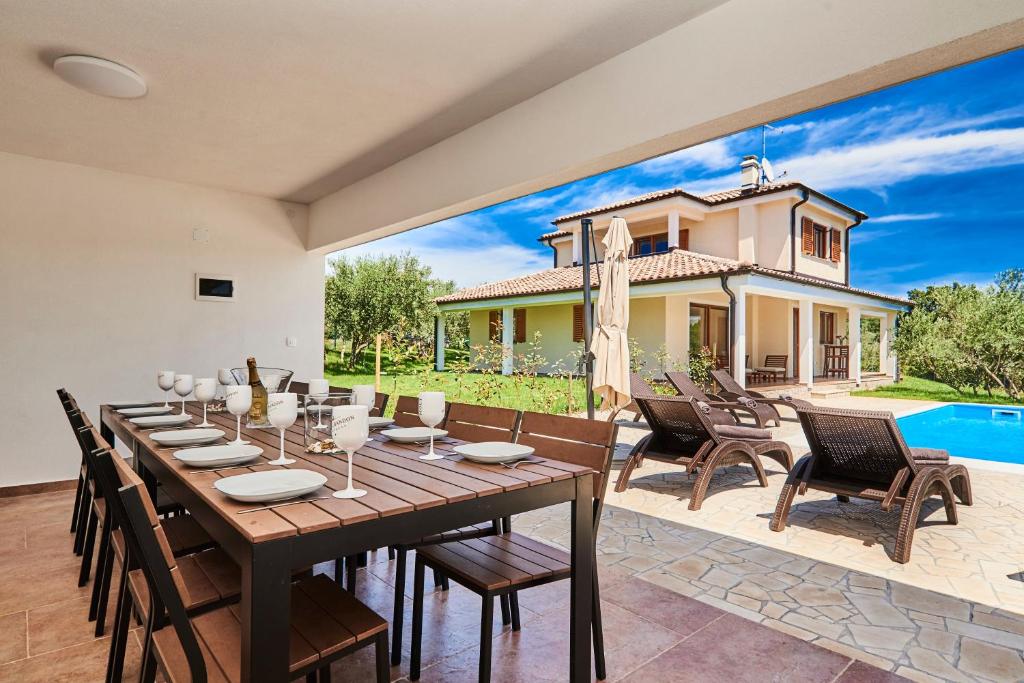 Villas Montrin photo 1