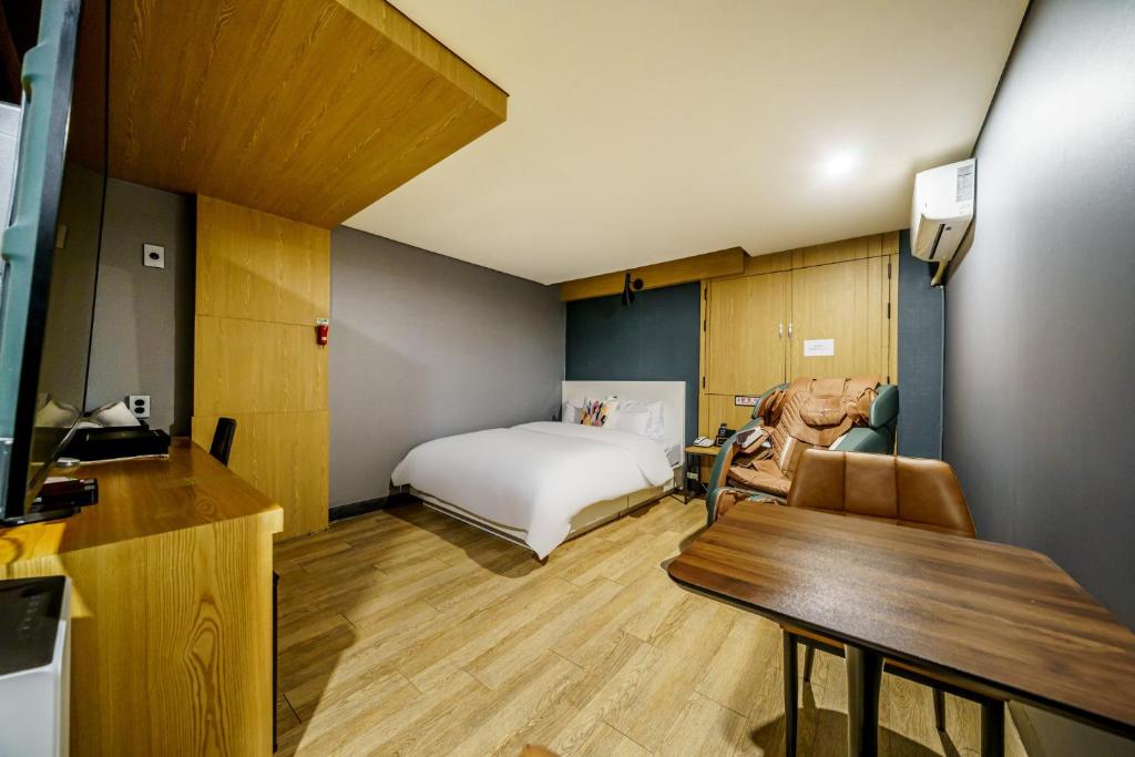 Bulgwang 3S Hotel