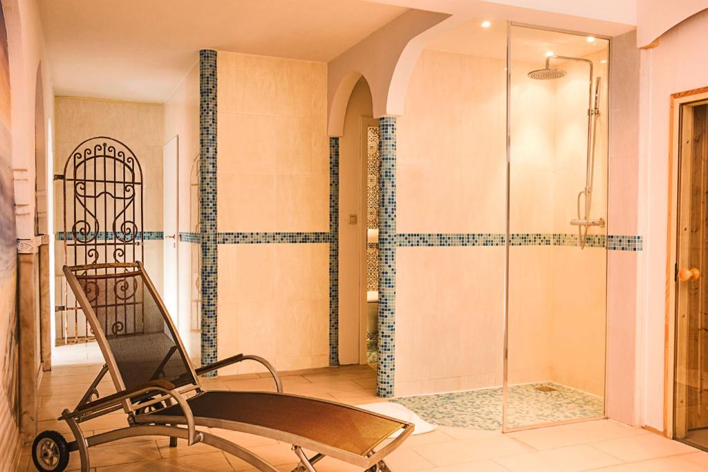 Сьюит (Двухместный номер-студио Делюкс с 1 кроватью), Hotel SleepInn Volkspark - Adults Only