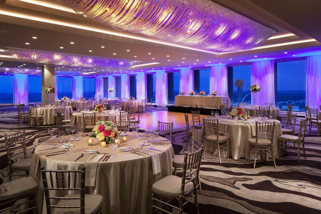 The Westin Dallas Downtown photo 2