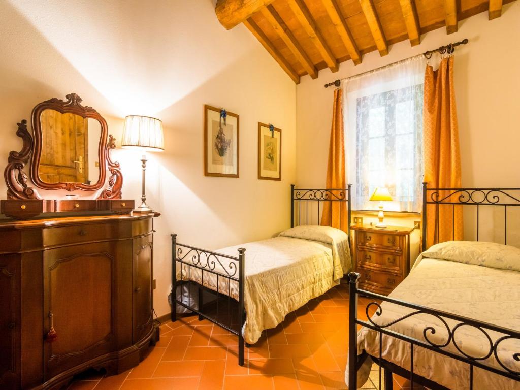 Holiday Home in Tuscany with Pool - Tap to explore photos