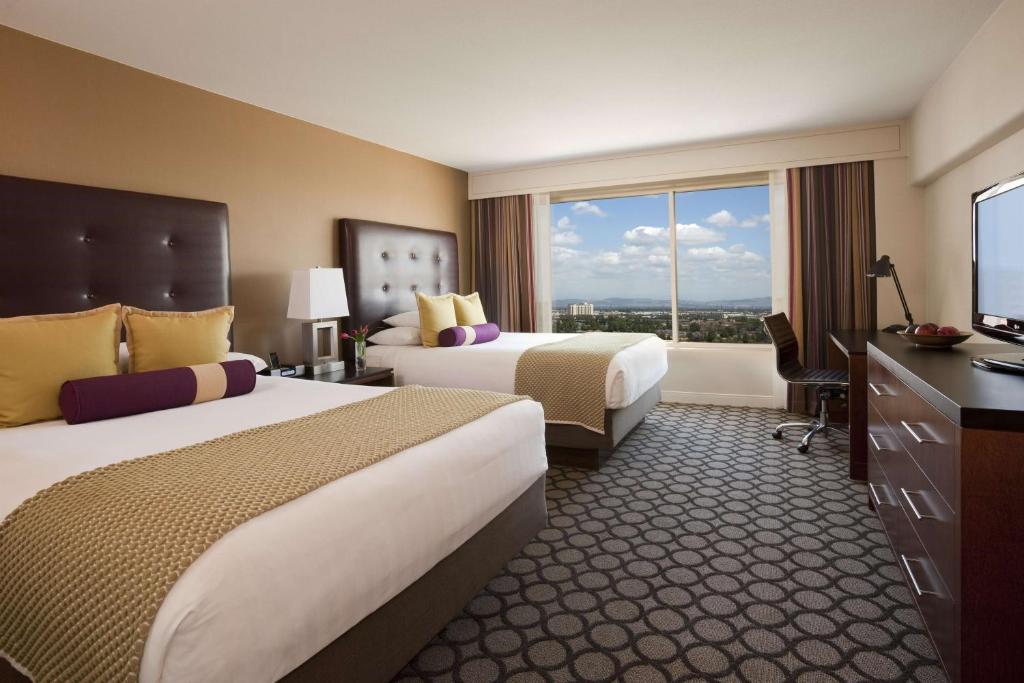 Hyatt Regency Orange County Room Type - One-Bedroom Queen Suite