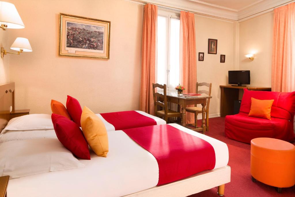 Трехместный (Улучшенный трехместный номер), Hôtel Londres Saint Honoré