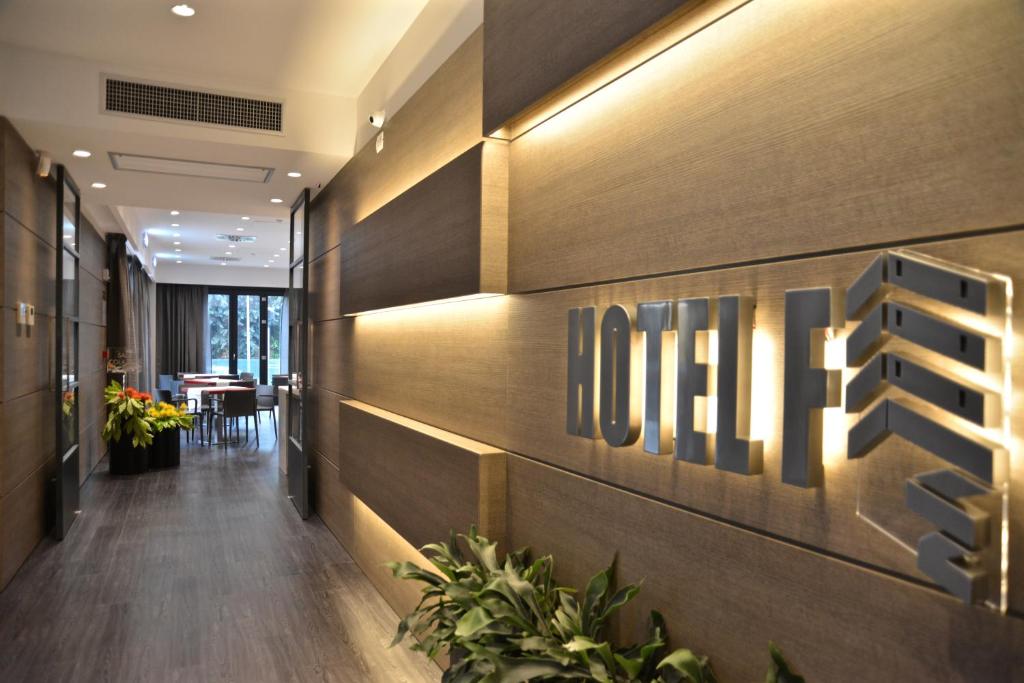 Hotel Forum photo 2