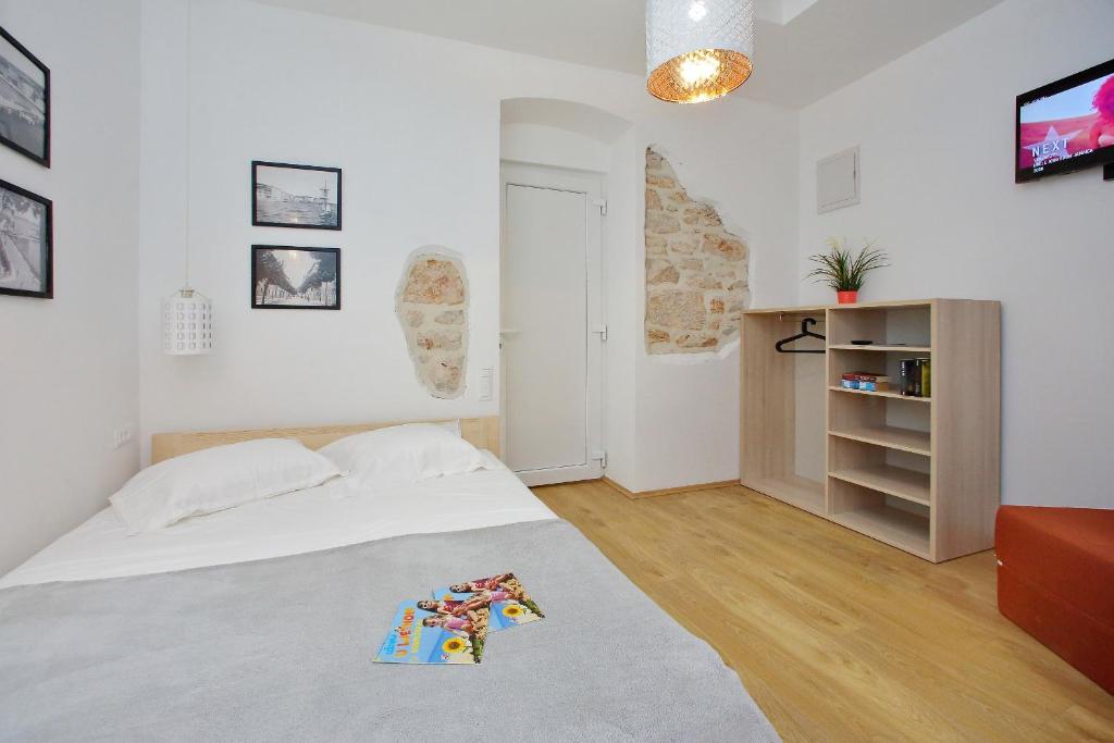 Студио (Номер-студио с балконом), Guverna New City Accommodation