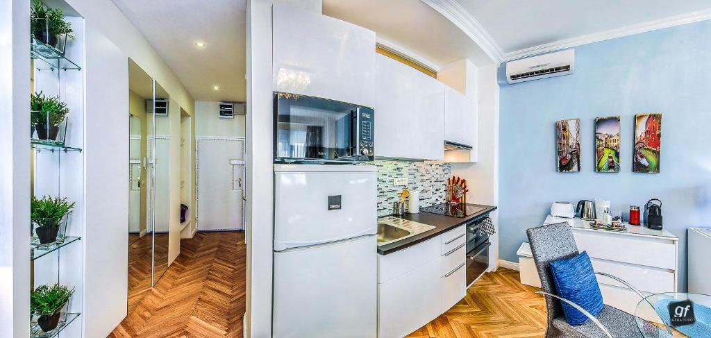 Студио (Номер-студио с балконом, вид на реку), Vip Apartments Budapest