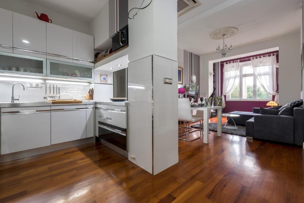 House DelMarco photo 1