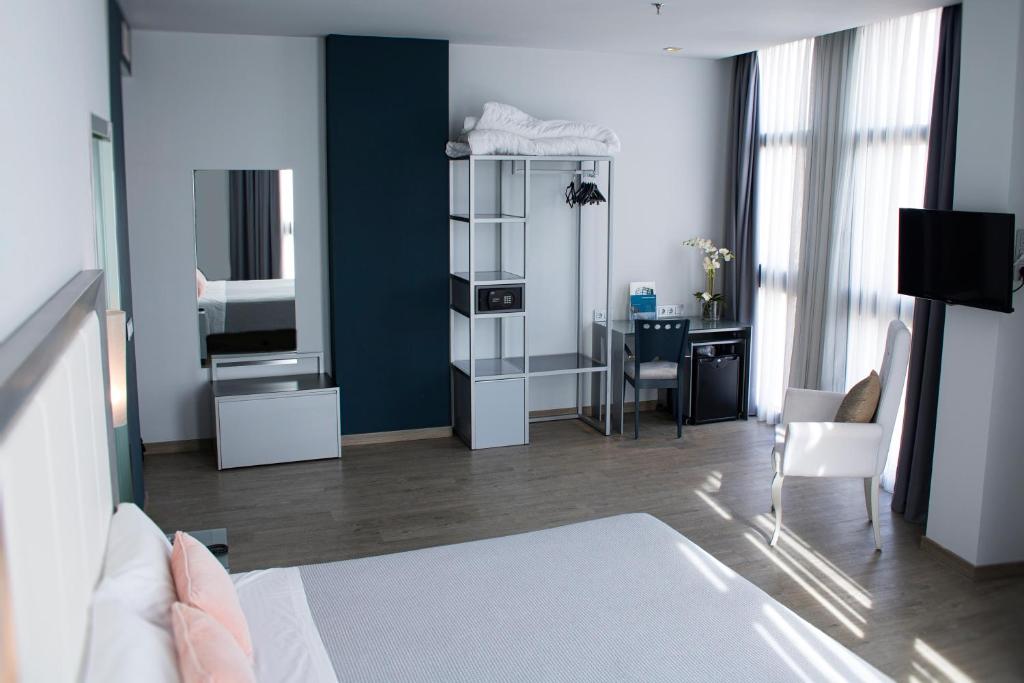 Hotel Santa Eulalia photo 3