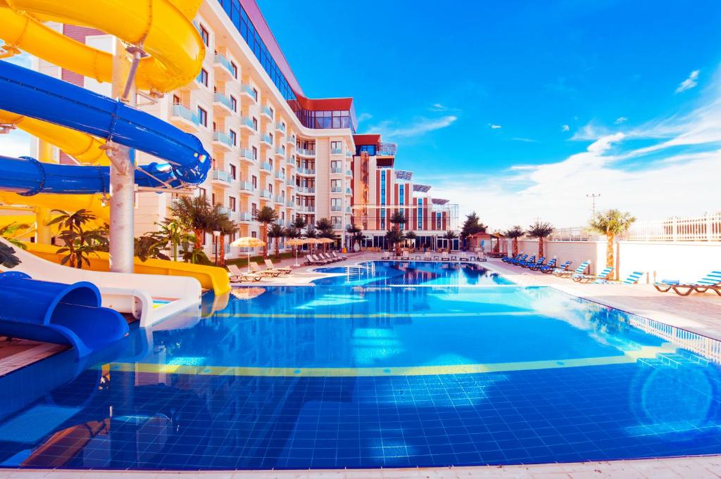 Elegance Resort Hotel & SPA Wellness-Aqua photo 2