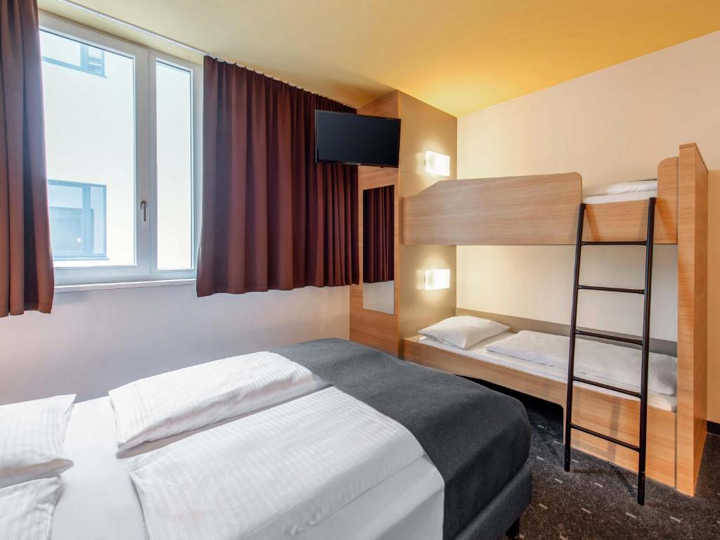 B&B Hotel Bayreuth - Tap to explore photos