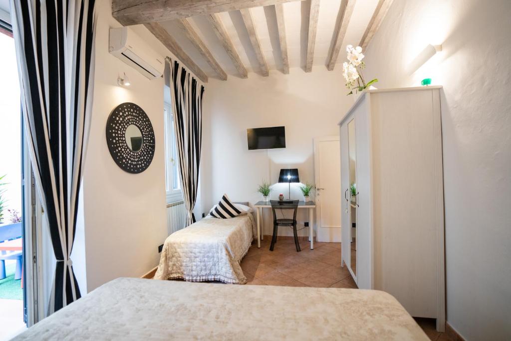 Santa Croce Garden Apartment