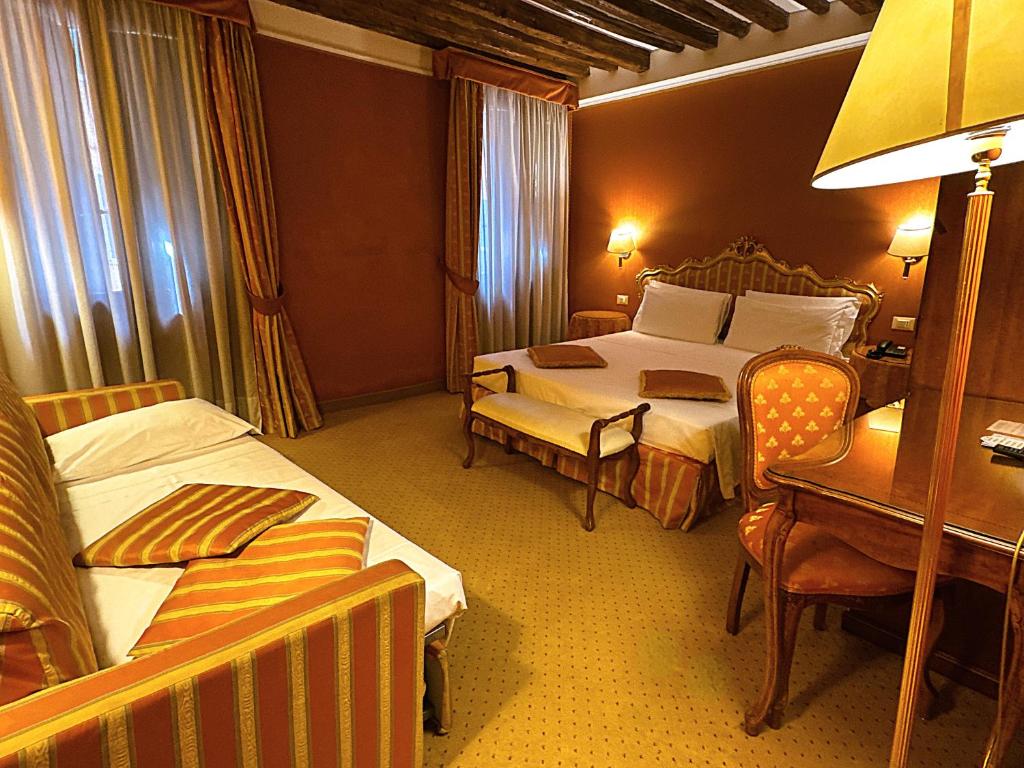 Hotel Corte Contarina - Tap to explore photos